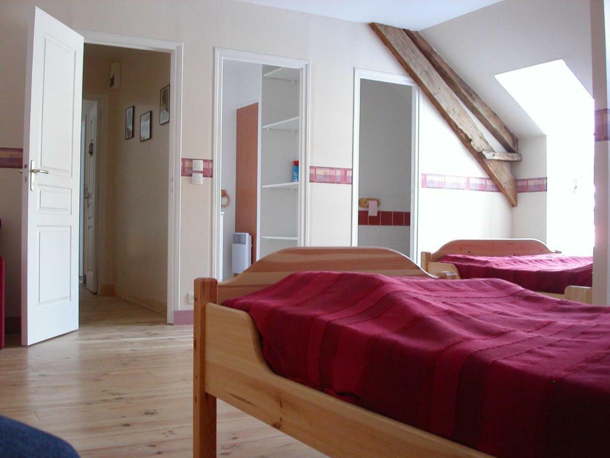 Gite De La Cour Campandré-Valcongrain Zimmer foto